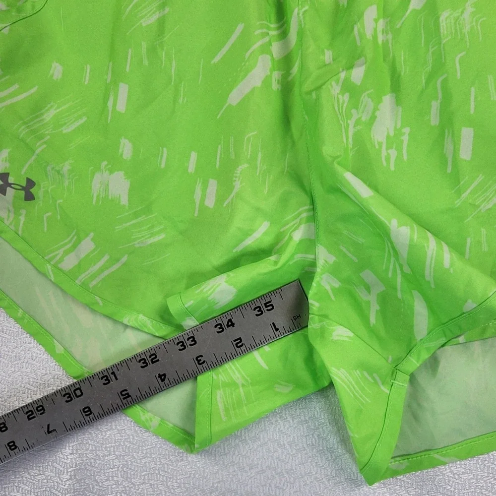 Under Armour Small Green Running Shorts HeatGear Loose Fit Athletic Gym Workout